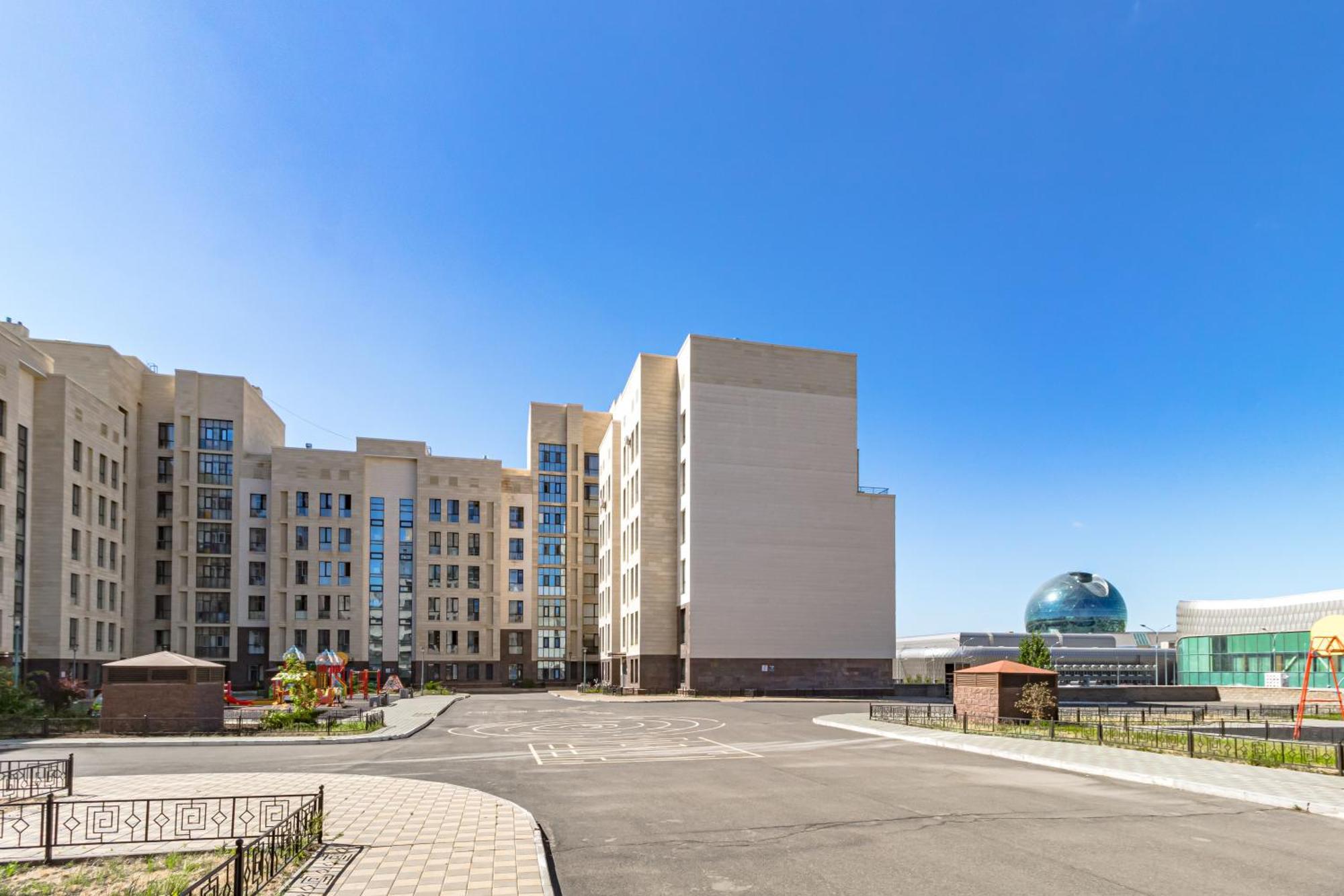 Expo Promenade Apartment Астана Екстериор снимка